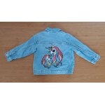 Veste en jean bleu clair. licornes multicolore. h&m. taille 4 ans