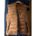 Veste sans manche avec capuche