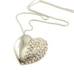 Promotion ! cl� usb collier 'love' chrome (8go)