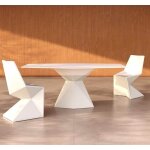 Ensemble vertex table et 2 chaises vondom blanc Ensemble vertex table et 2 chaises vondom blanc