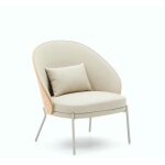 Fauteuil en cuir synthétique beige et piètements métal amy veryforma Fauteuil en cuir synthétique beige et piètements métal amy veryforma