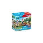 City life grands - parents avec petit - fils