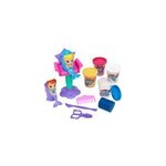 Salon de coiffure pour sir�nes en p�te � modeler douce et mall�able