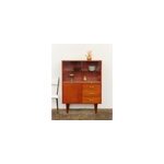 Victoria, la vitrine en bois n�82