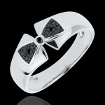 Bague noeud amélia or blanc 18 carats et diamants noirs Bague noeud amélia or blanc 18 carats et diamants noirs
