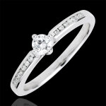 Bague solitaire divine 4 griffes - or blanc 18 carats