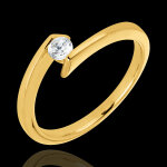 Bague solitaire princesse toile or jaune 9 carats - diamant 0. 15 carat