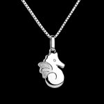 Bel hippocampe - grand mod�le - or blanc 18 carats