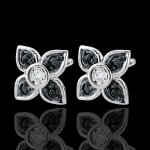 Boucles d'oreilles clair obscur - lys noir - diamants noirs - or blanc 9 Boucles d'oreilles clair obscur - lys noir - diamants noirs - or blanc 9