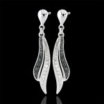 Boucles d'oreilles clair obscur pendantes - or blanc 9 carats et diamant