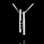 Collier diapason trilogie or blanc 18 carats - 3 diamants noirs