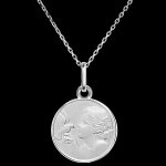 Médaille l'ange et la colombe – or blanc 18 carats Médaille l'ange et la colombe – or blanc 18 carats