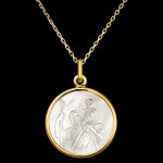 Médaille saint christophe – or jaune 18 carats et nacre Médaille saint christophe – or jaune 18 carats et nacre