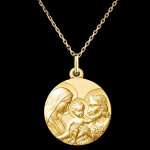Mdaille sainte famille  or jaune 9 carats