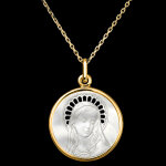 Mdaille sainte marie ajoure  or jaune 18 carats et nacre