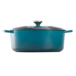 Cocotte signature en fonte émaillée ovale 31 cm deep teal 163987 Cocotte signature en fonte émaillée ovale 31 cm deep teal 163987