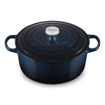 Cocotte signature en fonte émaillée rond 28 cm nuit 162898 Cocotte signature en fonte émaillée rond 28 cm nuit 162898