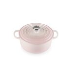 Cocotte signature en fonte �maill�e ronde 20 cm shell pink 162711