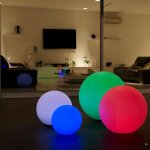 Boule lumineuse sans fil multicolore bobby blanc plastique 40cm Boule lumineuse sans fil multicolore bobby blanc plastique 40cm