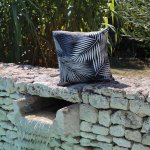 Lot de 2 coussins motif - 45 x 45 cm - palmier noir