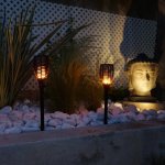 Lot de 2 mini torches solaires mini maity sun noir plastique h70cm Lot de 2 mini torches solaires mini maity sun noir plastique h70cm